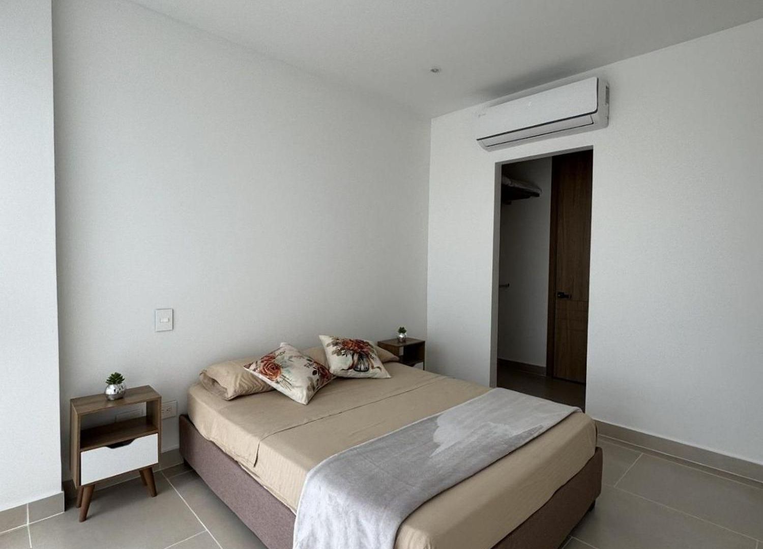 U-go Baia Kristal: Oasis Moderno En * Cartagena
